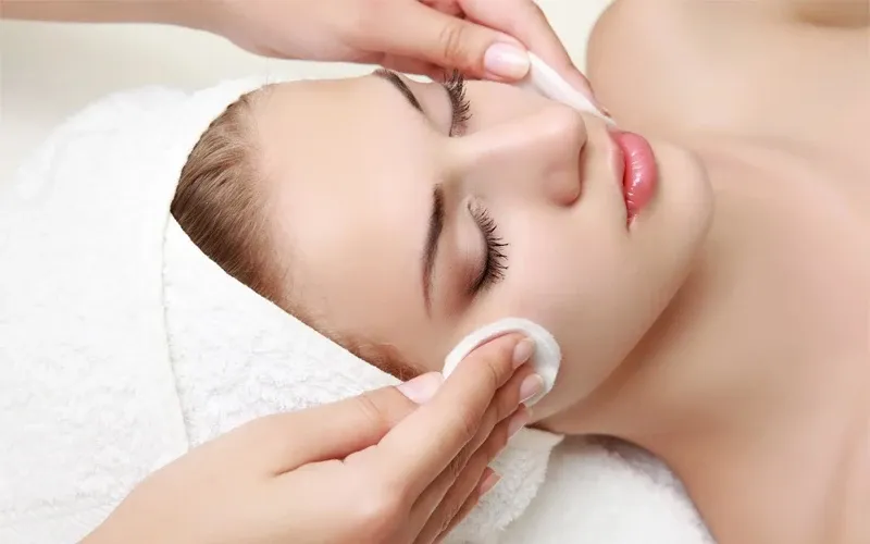 hydrodermabrasion device treatment